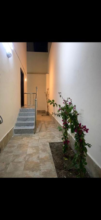 شقق بدور أرضي Medina Exteriör bild